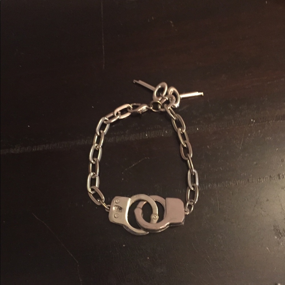Cuff link bracelet